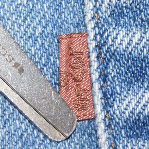 LEVI'S Vintage 540 Jeans, 44, BROWN TAB, Light Blue Wash, Zipper fly - Picture 5 of 11